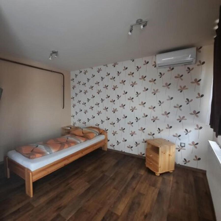 Ikszt Vendeghaz Otel Dávod Dış mekan fotoğraf